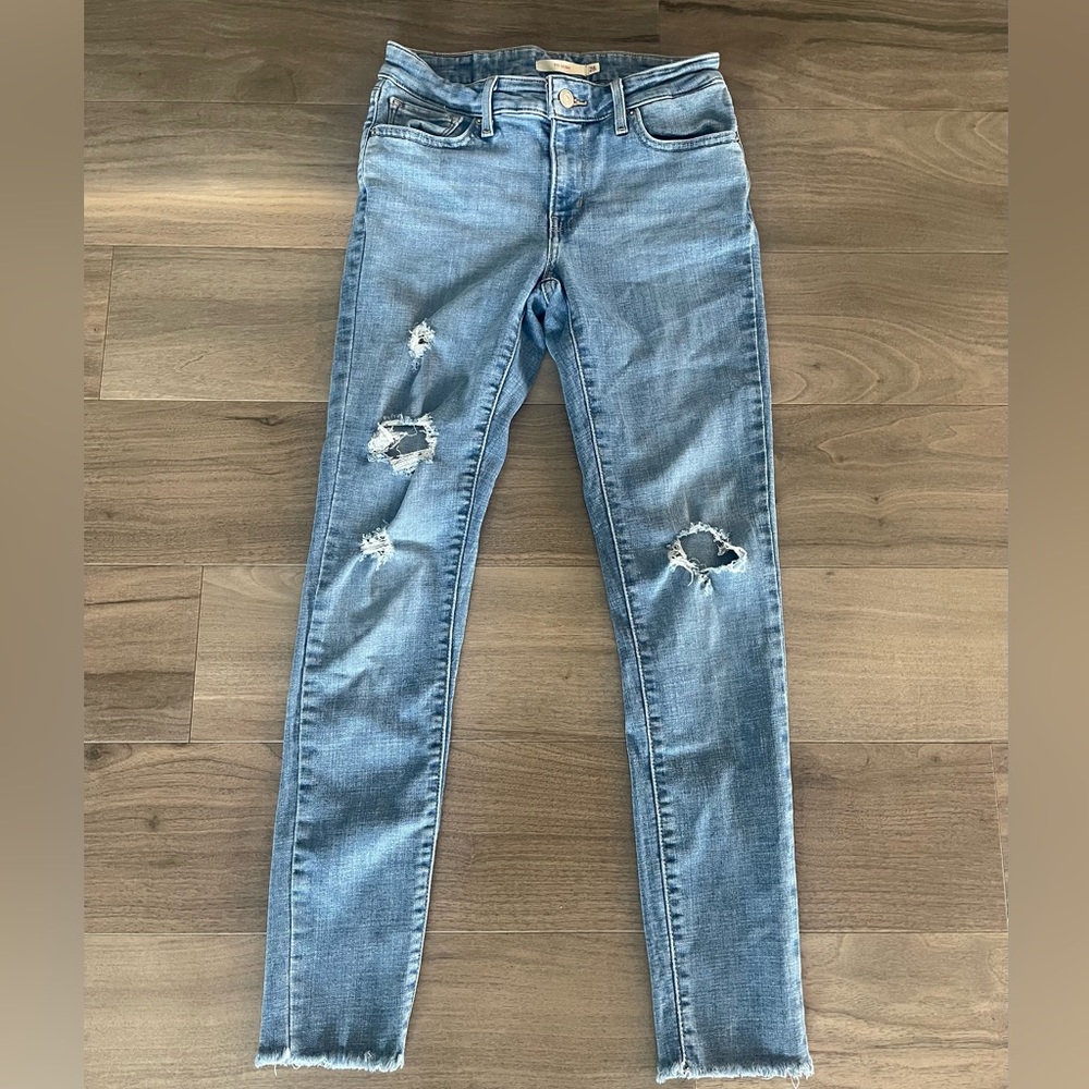 Levi 711 skinny jeans